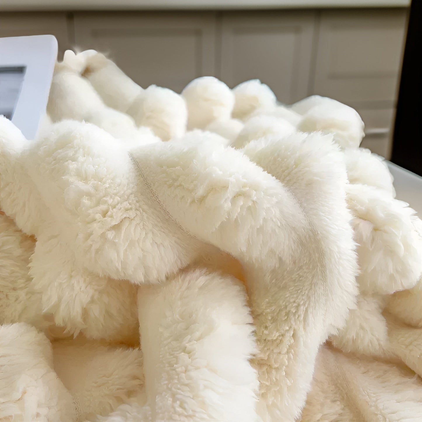 Couverture en Flanelle Douce pour Canapé et Lit - Confort et Élégance