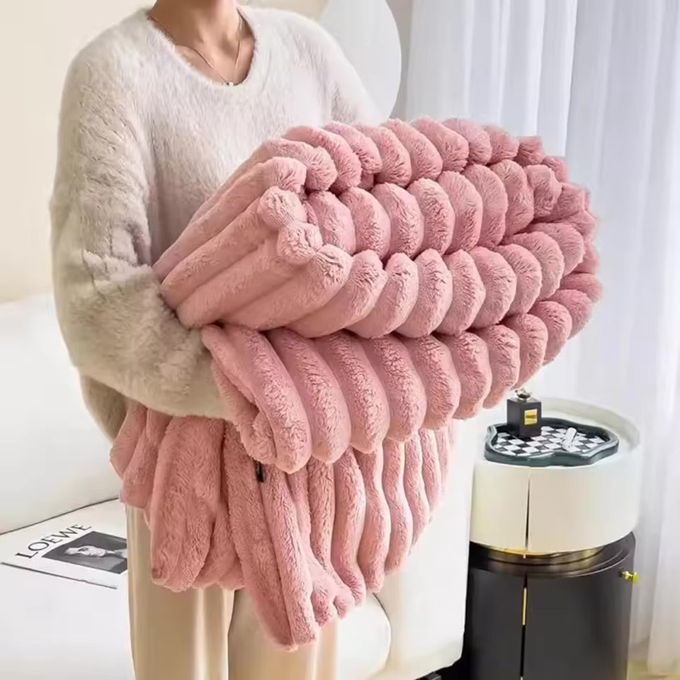 Couverture en Flanelle Douce pour Canapé et Lit - Confort et Élégance