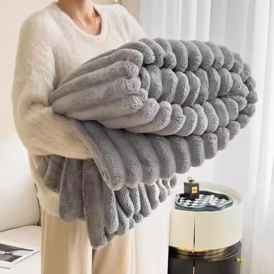 Couverture en Flanelle Douce pour Canapé et Lit - Confort et Élégance