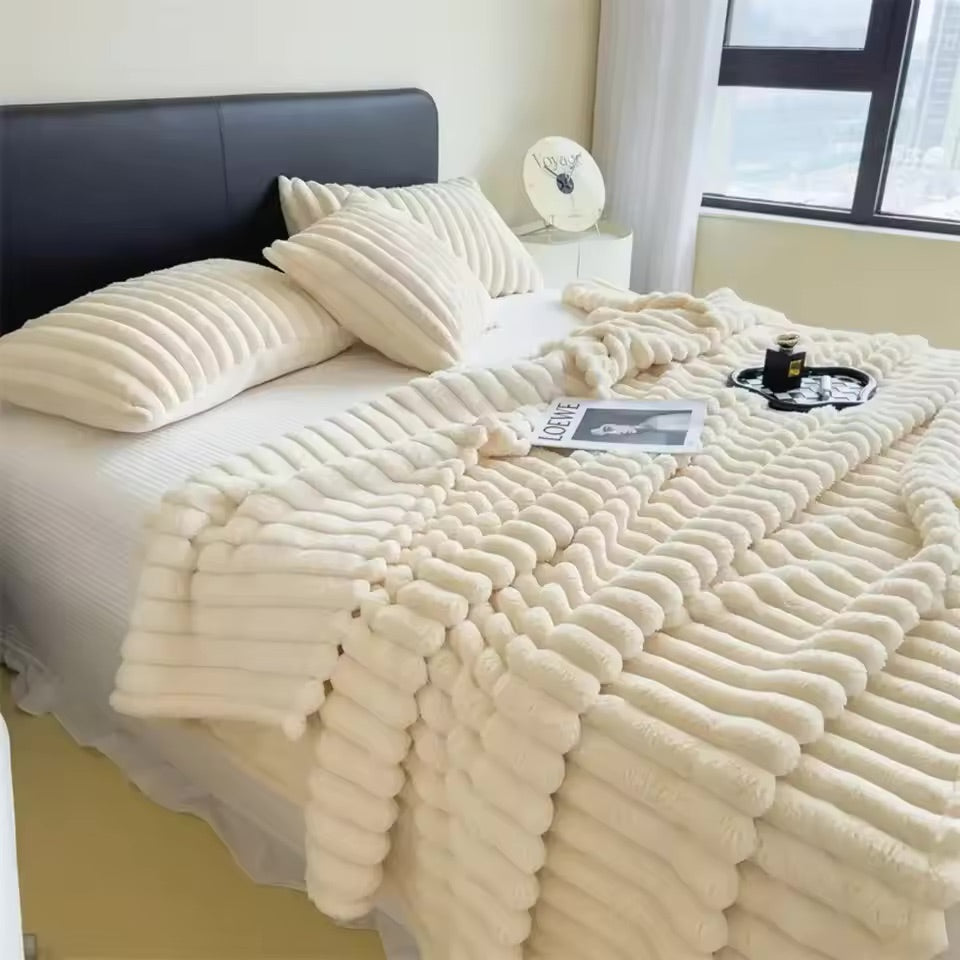 Couverture en Flanelle Douce pour Canapé et Lit - Confort et Élégance