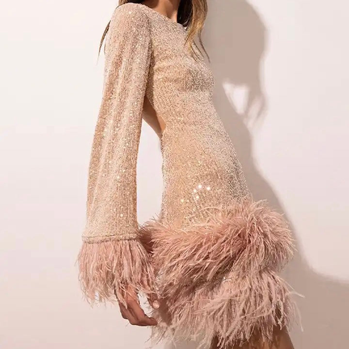 Robe à Paillettes avec Finitions en Plumes Glamour - Aurelles