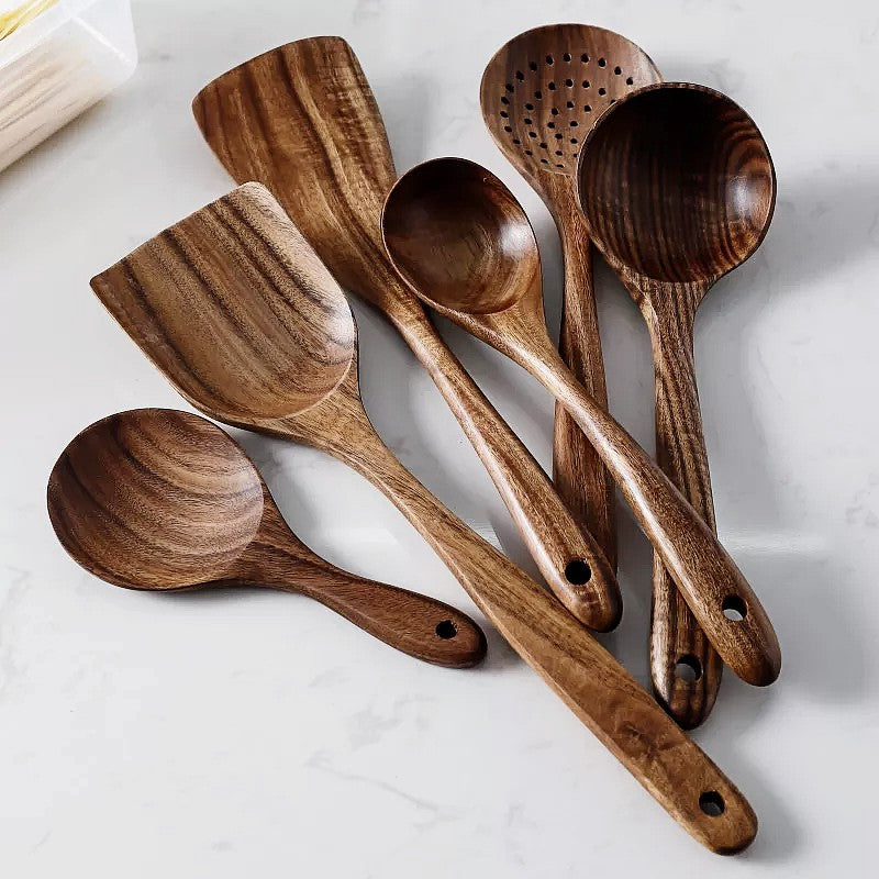 Solena – Ustensiles de Cuisine en Teck 7 Pièces Élégants et Polyvalents