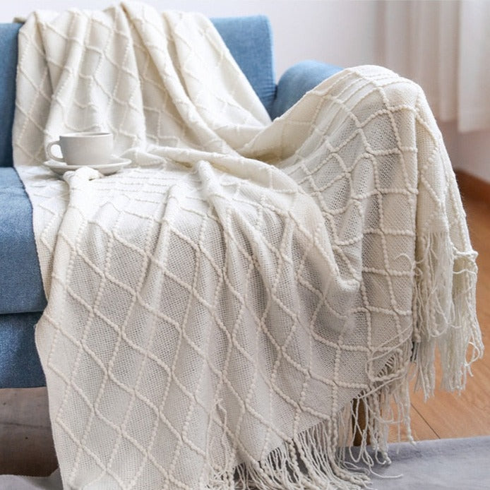 Velora – Soft and Elegant Handwoven Throw