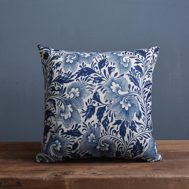 Velora – Housse de Coussin en Lin-Coton à Motif Porcelaine Bleue