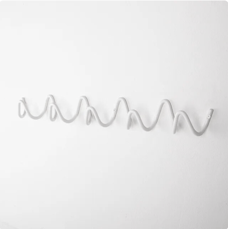 Mistral – Patère Murale en Métal Minimaliste et Graphique