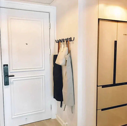 Mistral – Patère Murale en Métal Minimaliste et Graphique