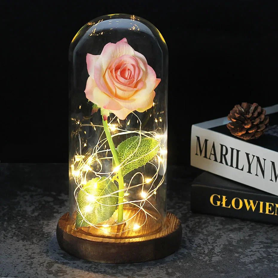 Solène – Rose Préservée sous Cloche en Verre avec LED