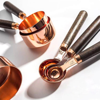 Terra – Set Doseur en Acier Inox et Chêne Massif (8 Pièces)