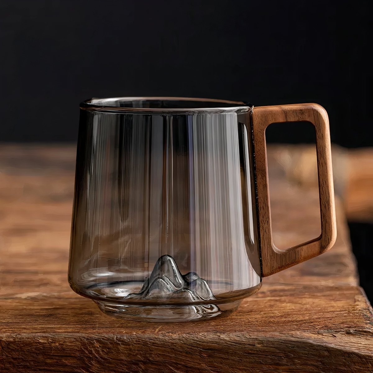 Velora – Tasses à Café en Verre Fumé et Poignée en Noyer (450 ml)